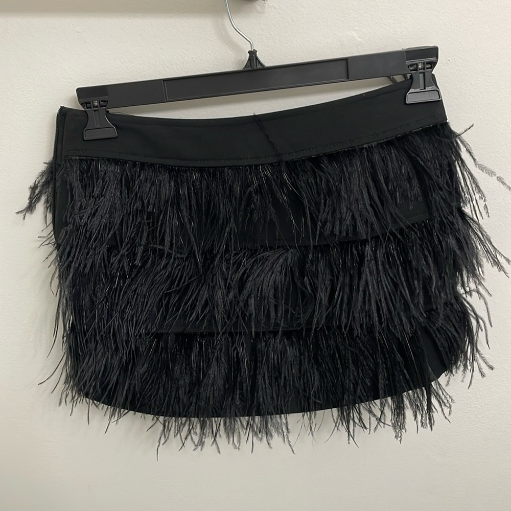 Feather black skirt small